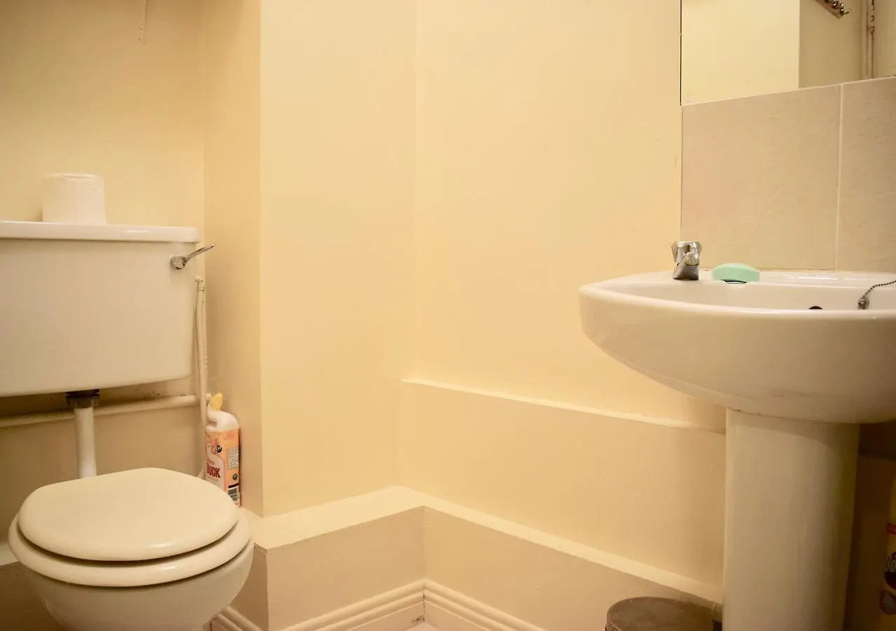 City Centre 1 Bedroom Apartment Dublin 0*,